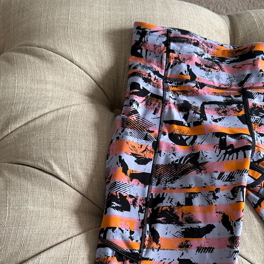 Lululemon Athletica Multicolor Patterned Leggings - Picture 2 of 9